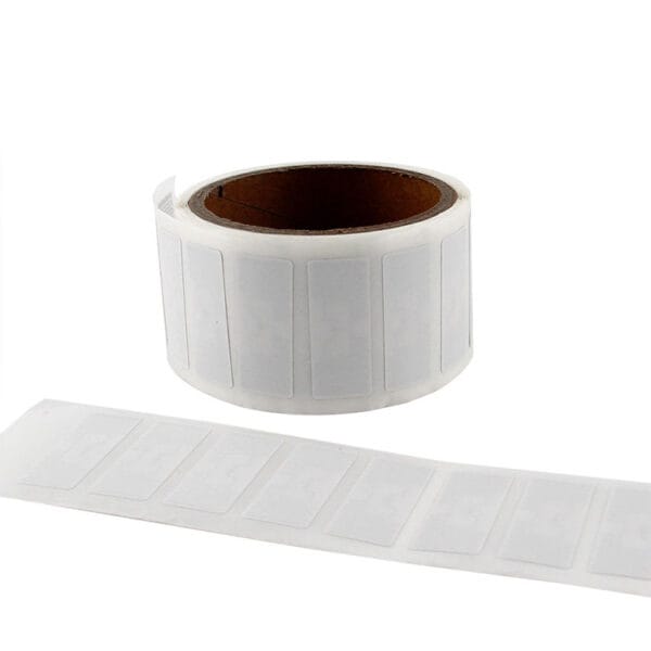 Etiquette de blanchisserie HF UHF pour la gestion des textiles