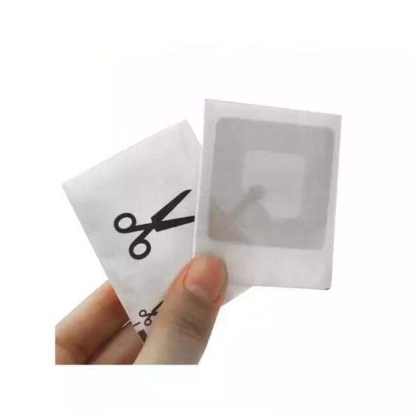 Etiquette de blanchisserie NFC UHF pour le suivi des uniformes (Etiquette de blanchisserie à double fréquence)